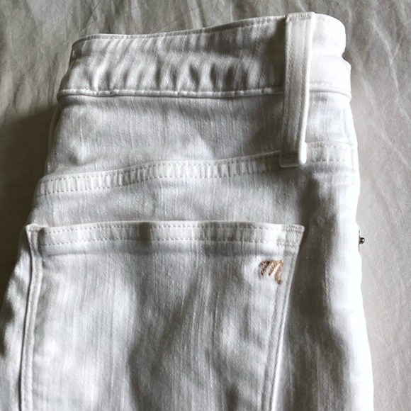 Madewell curvy high-rise skinn crop jeans in pure white: button-front edition 28 - Picture 6 of 8
